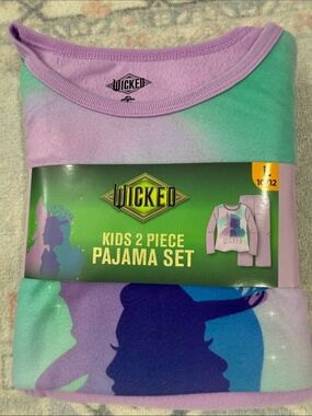 Universal’s Wicked Purple & Mint Green Kids 2-Piece Pajama Set